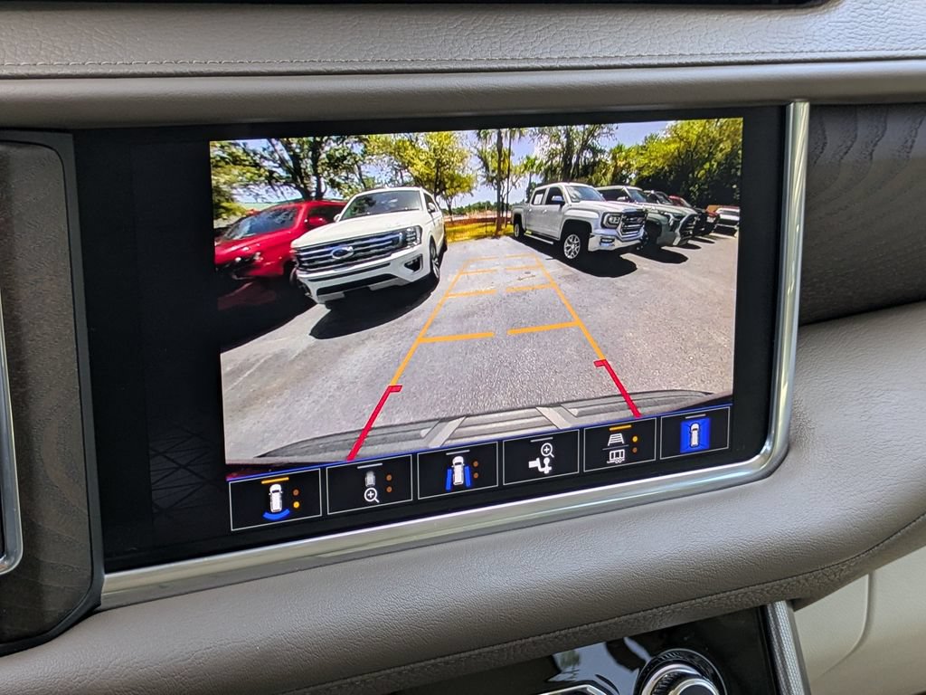 Used 2023 GMC Yukon Denali RWD image 21