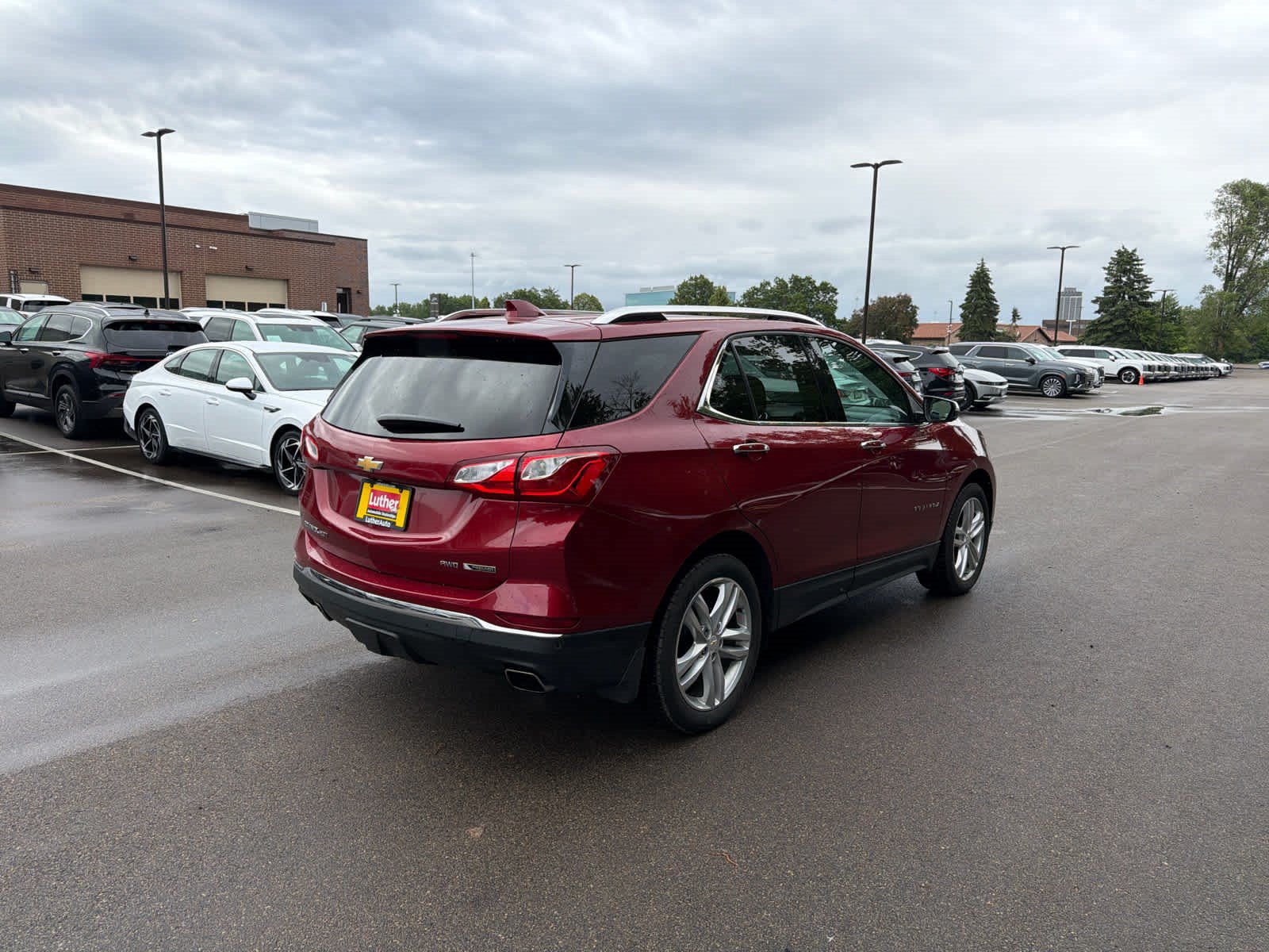 Used 2018 Chevrolet Equinox Premier AWD/4WD image 2