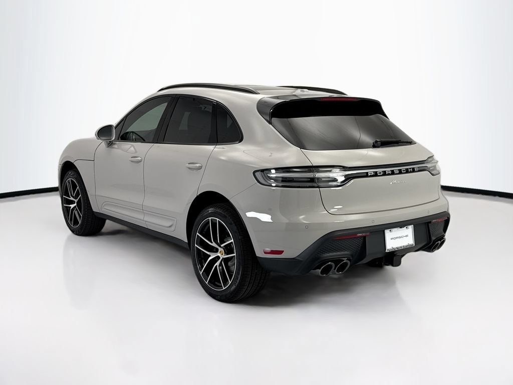 Used 2026 Porsche Macan AWD/4WD image 3