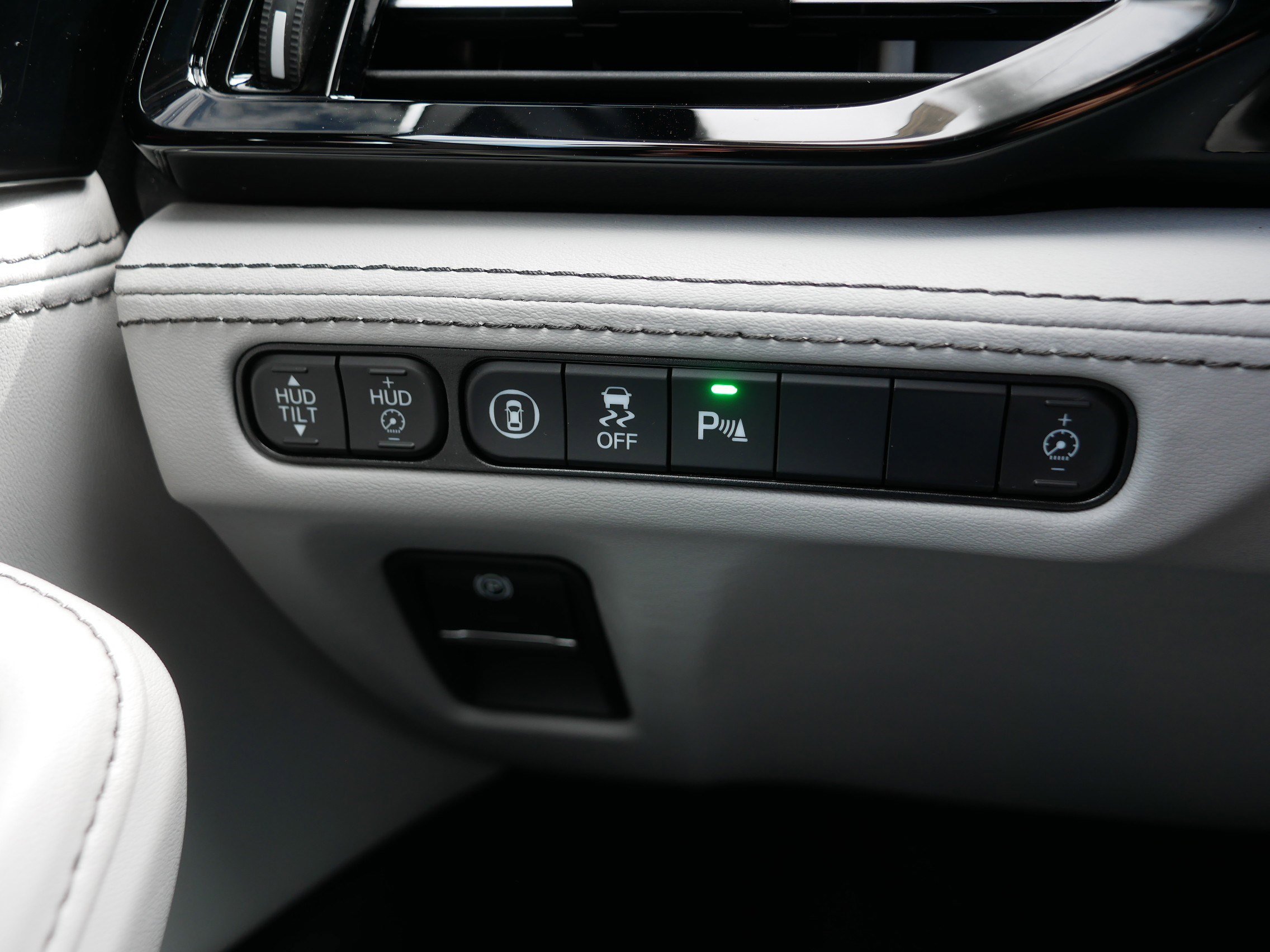 Certified 2026 Acura MDX SH-AWD w/ Advance Package image 26