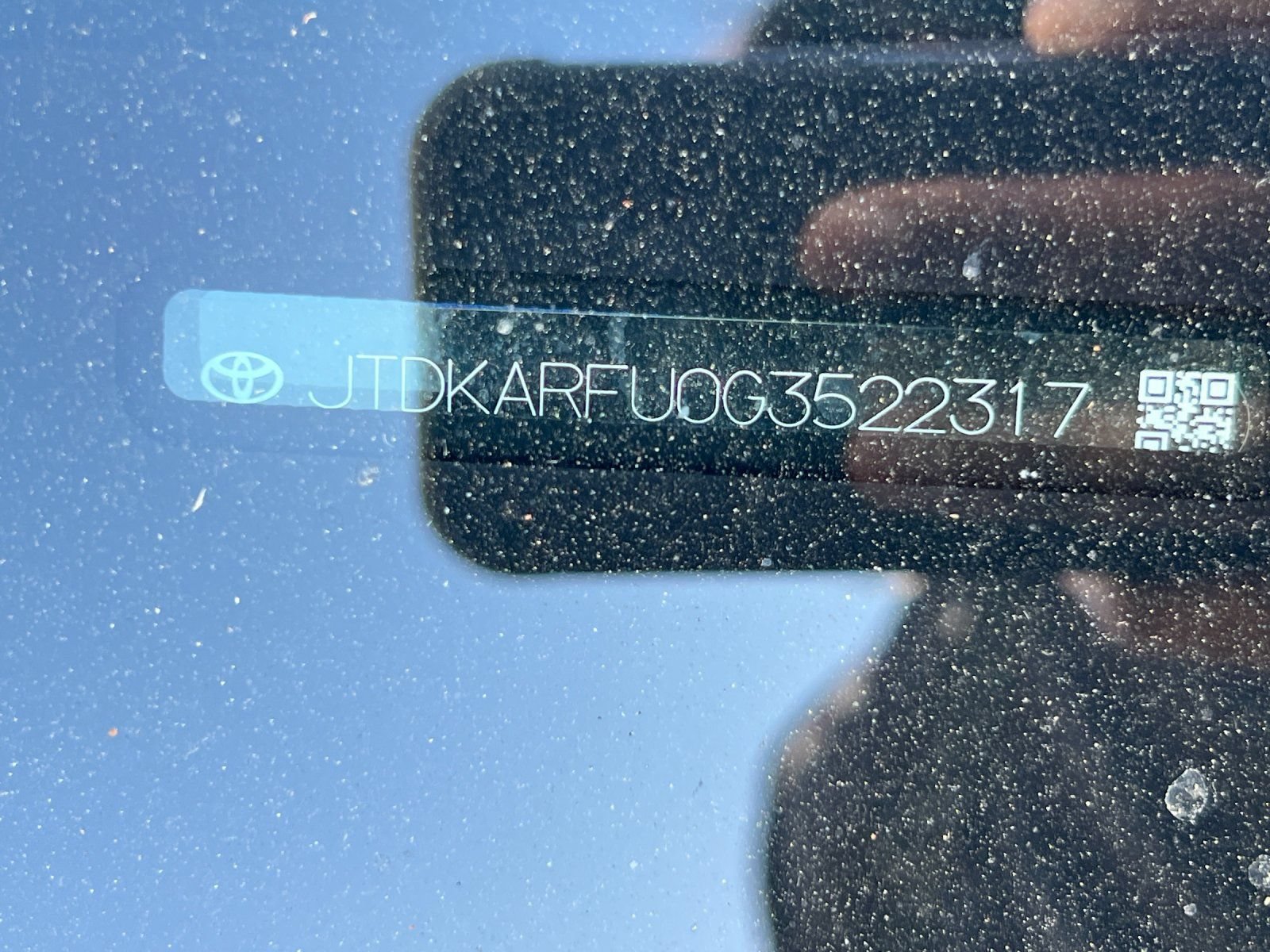 Used 2016 Toyota Prius Three Touring w/ Preferred Accessory Package FWD image 3