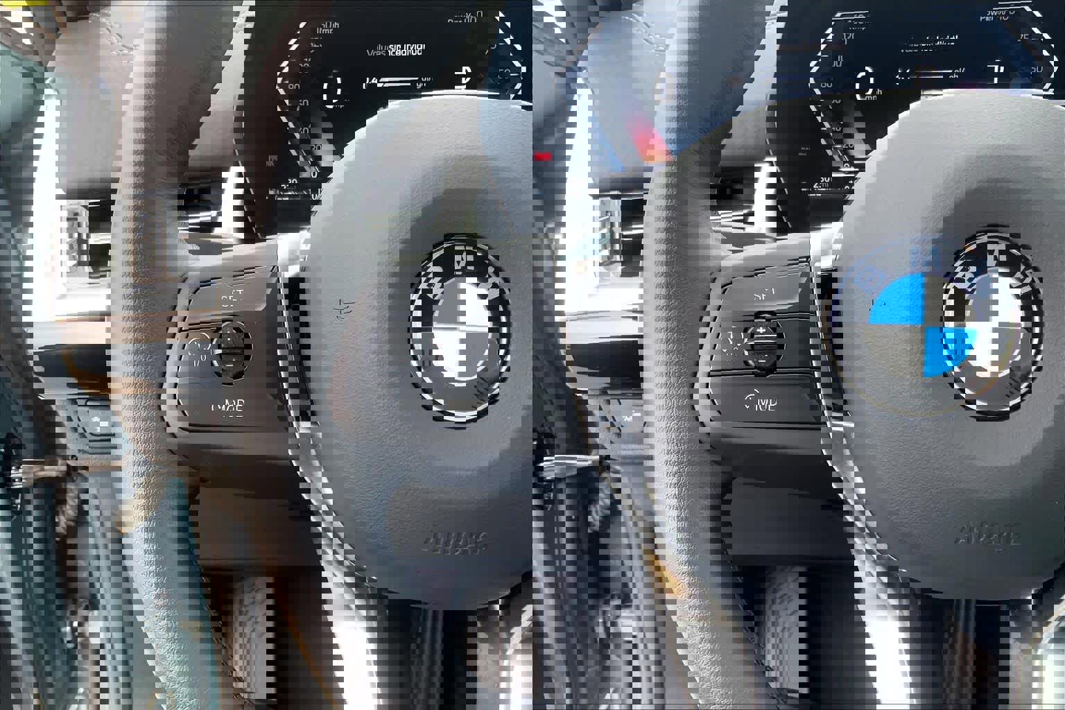 Certified 2025 BMW X2 xDrive28i w/ Technology Package image 21