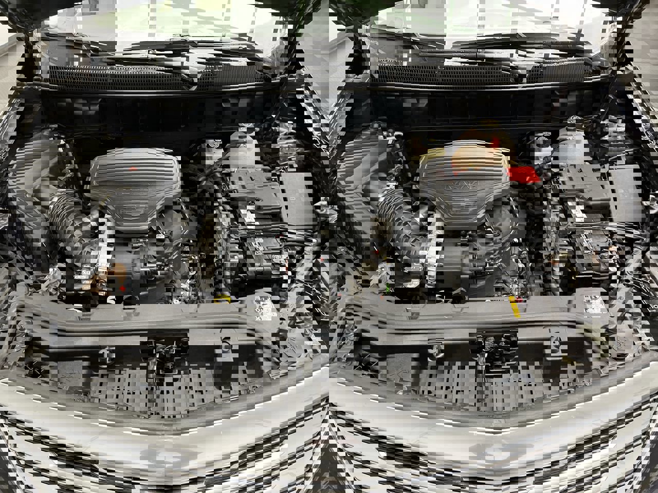 Used 2018 Cadillac XT5 Luxury w/ Driver Awareness Package image 30