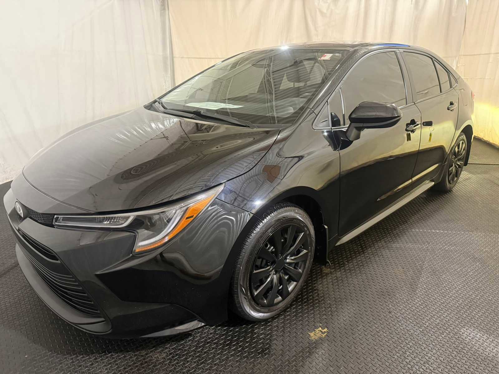 Certified 2024 Toyota Corolla LE image 1