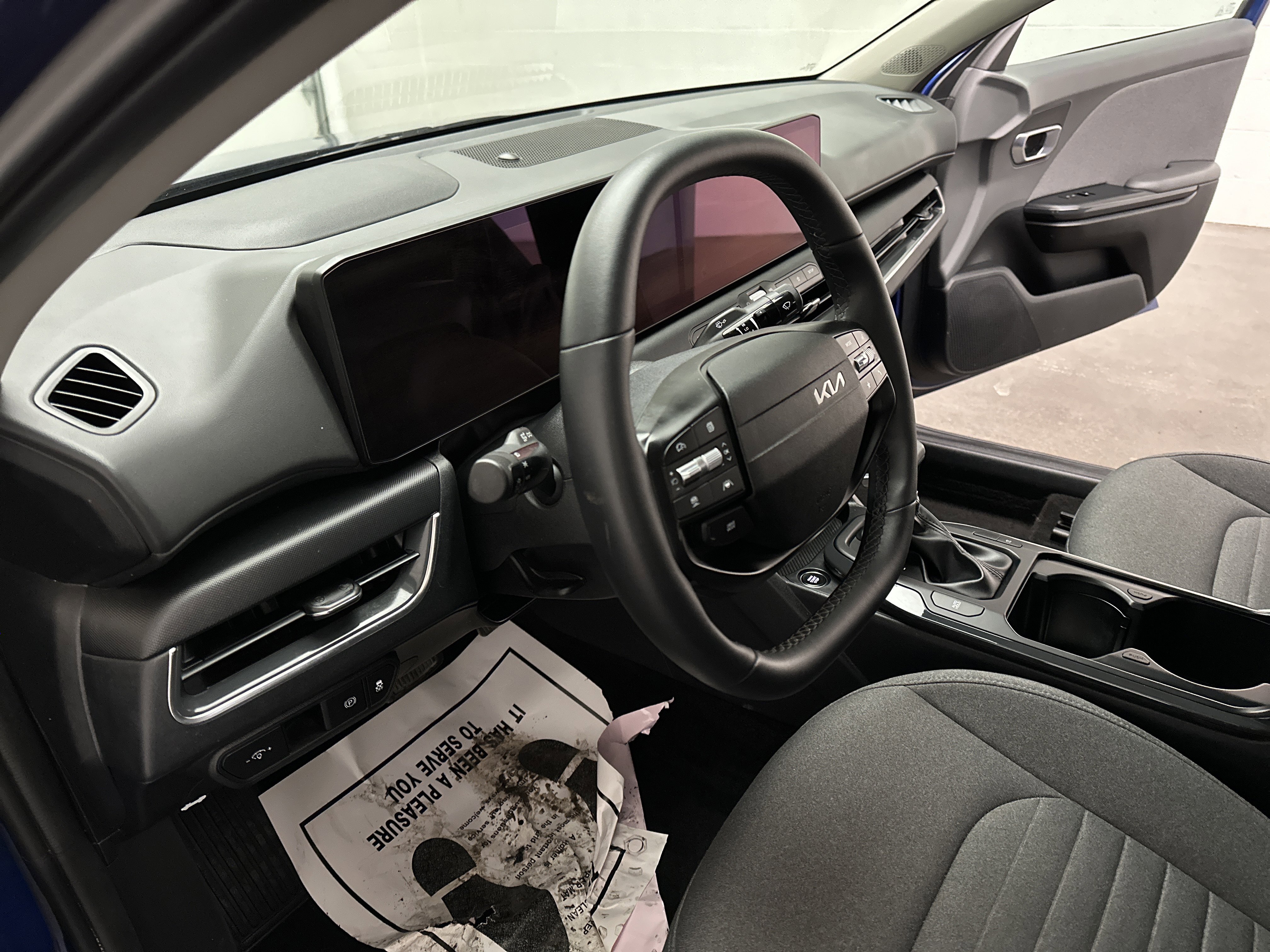 Used 2025 Kia K4 EX image 15