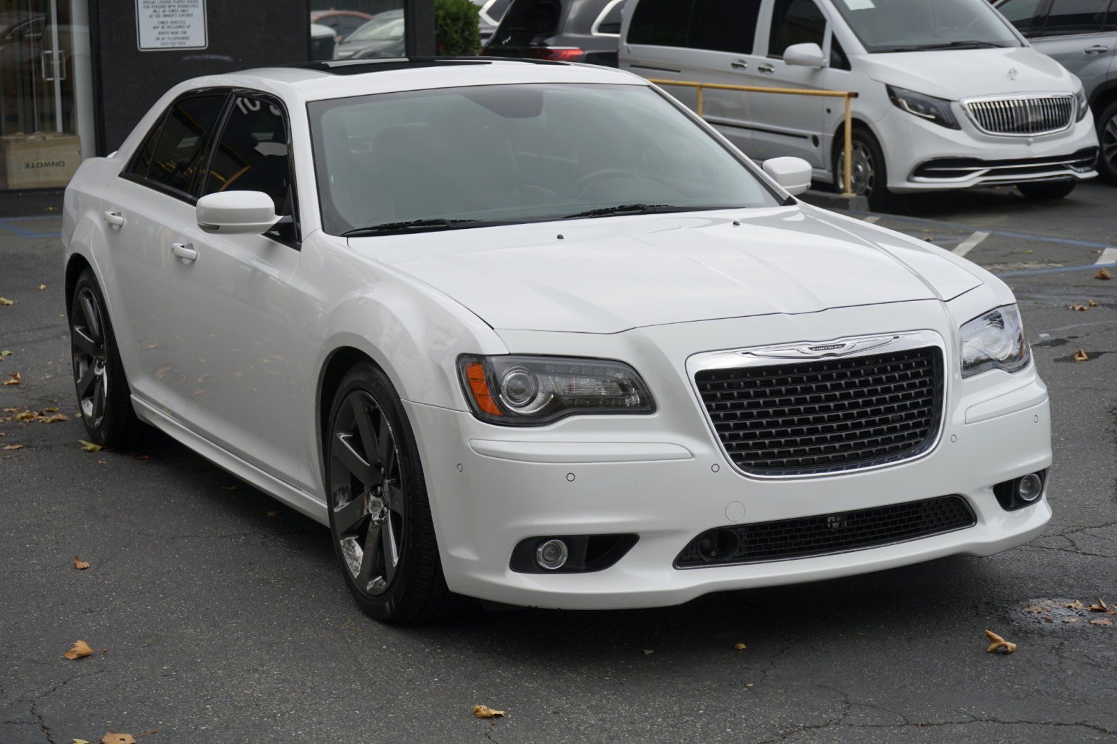 Used 2014 Chrysler 300 SRT8 w/ Leather Interior Group RWD image 6