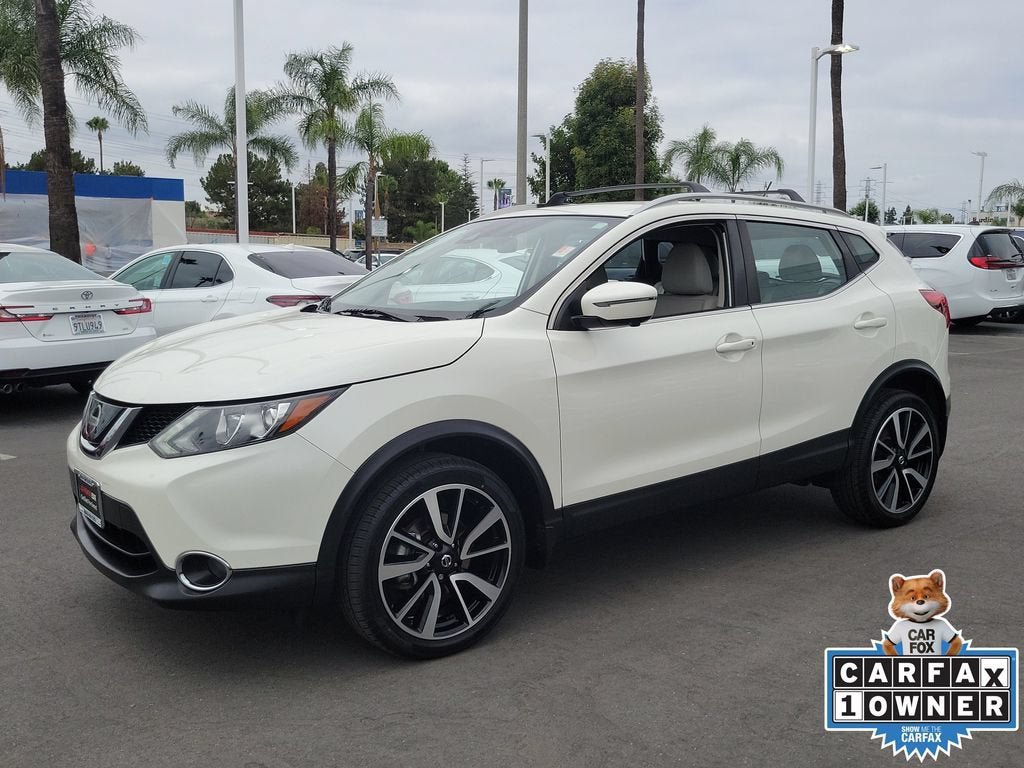 Used 2019 Nissan Rogue Sport SL FWD image 2