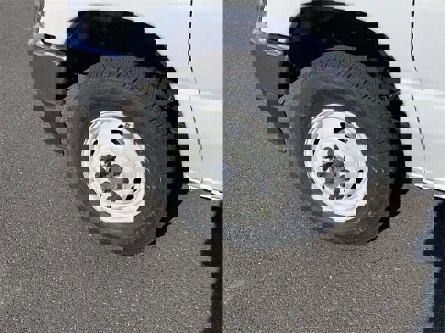 New 2025 Ford E-350 and Econoline 350 Super Duty w/ Interior Upgrade Package image 32