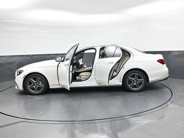 Used 2023 Mercedes-Benz E 350 4MATIC Sedan image 40