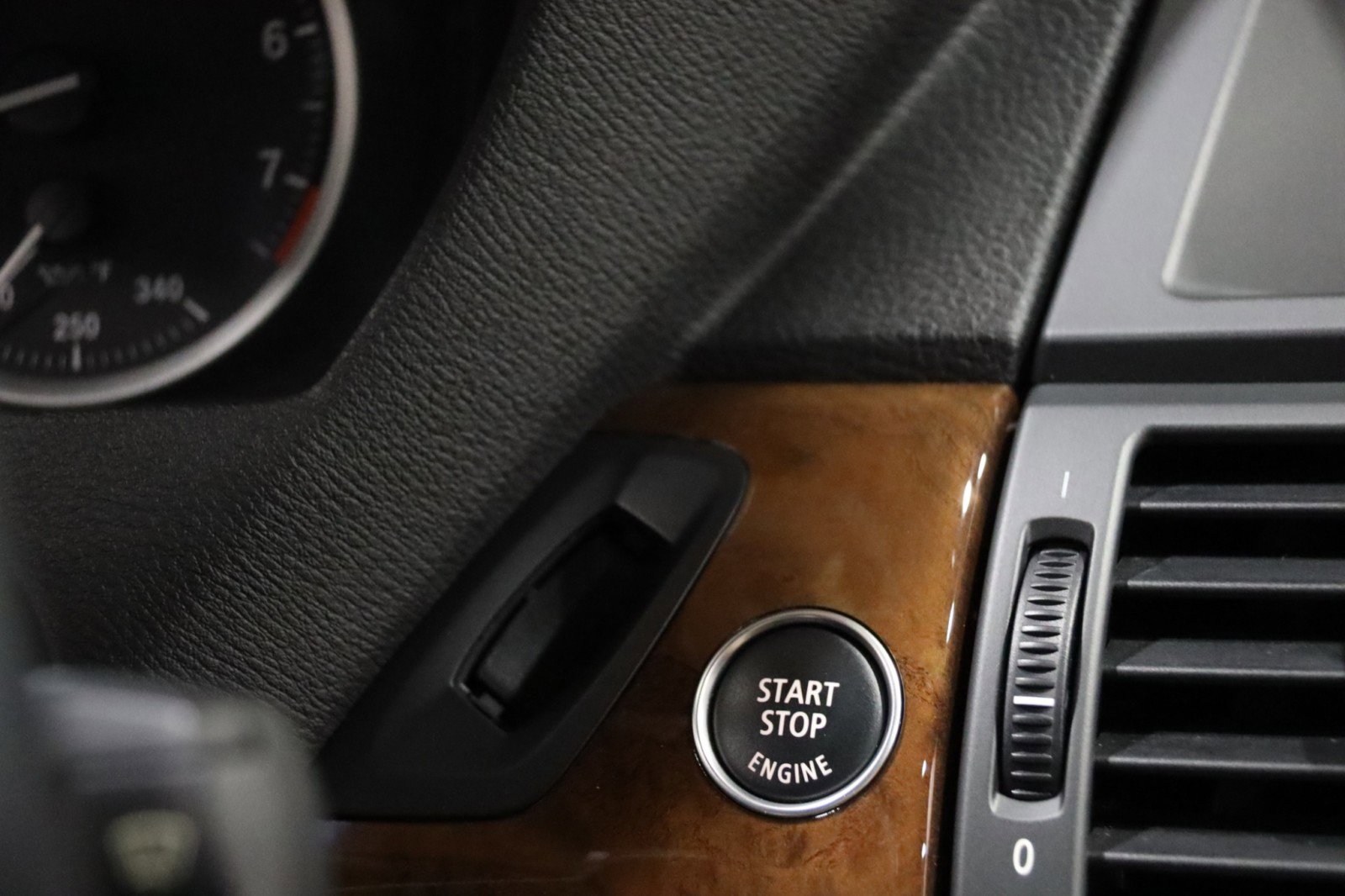 Used 2014 BMW X6 xDrive50i image 71