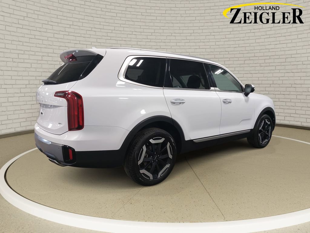 Used 2025 Kia Telluride S image 5