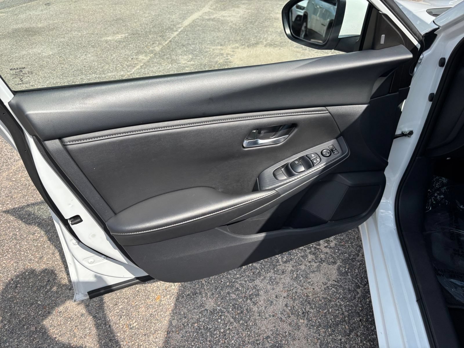 Used 2025 Nissan Sentra SV FWD image 18