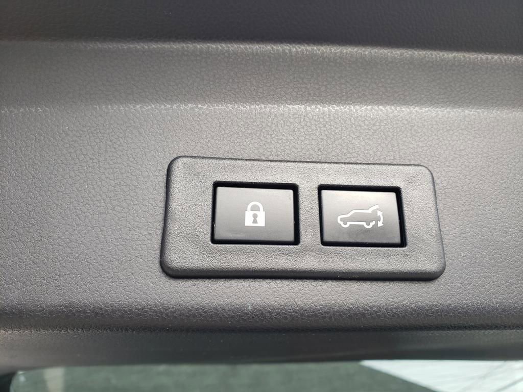 Used 2022 Subaru Ascent Limited w/ Popular Package #4 image 9