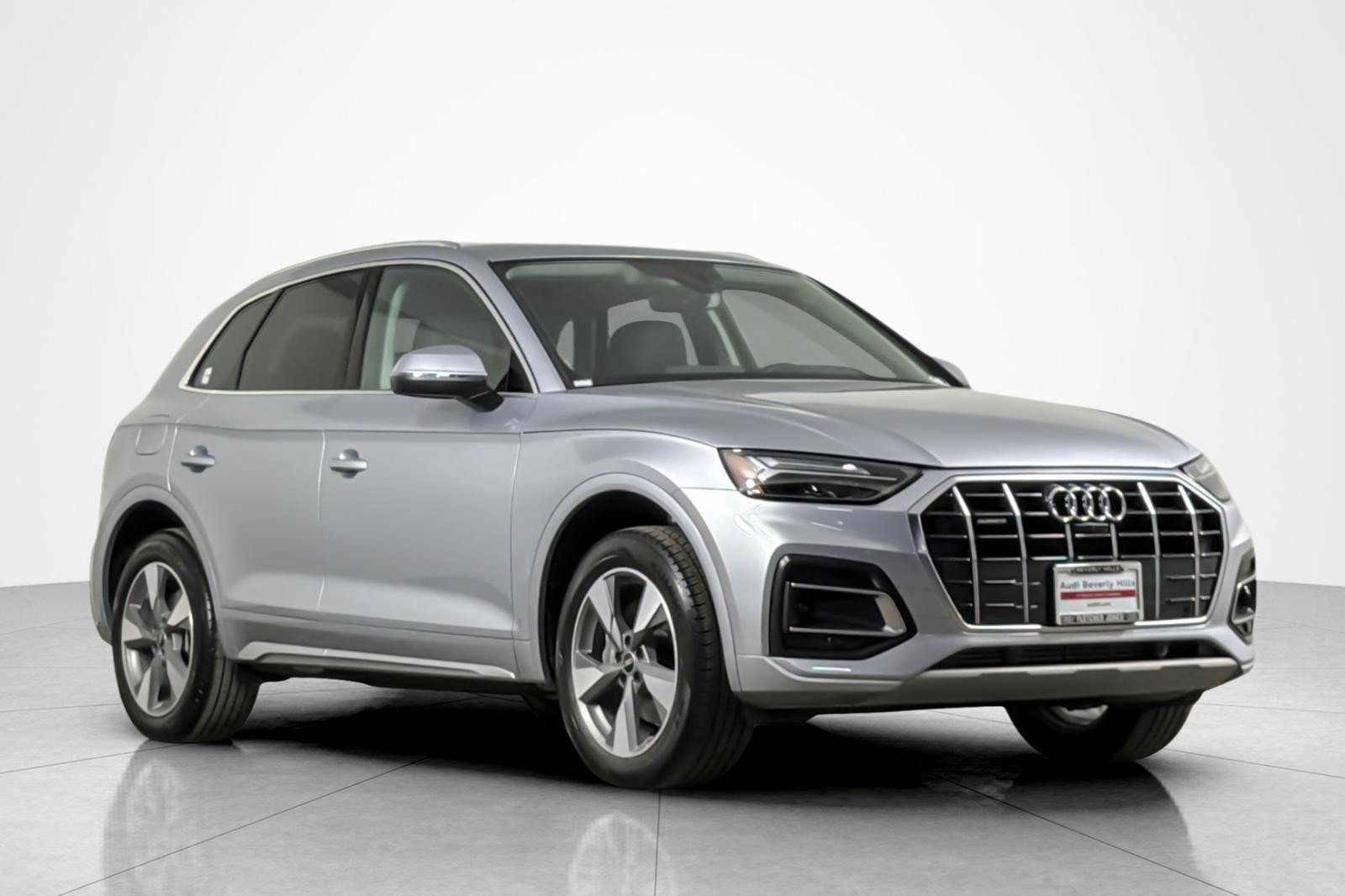 Used 2023 Audi Q5 2.0T Premium Plus w/ Premium Plus Package AWD/4WD image 7