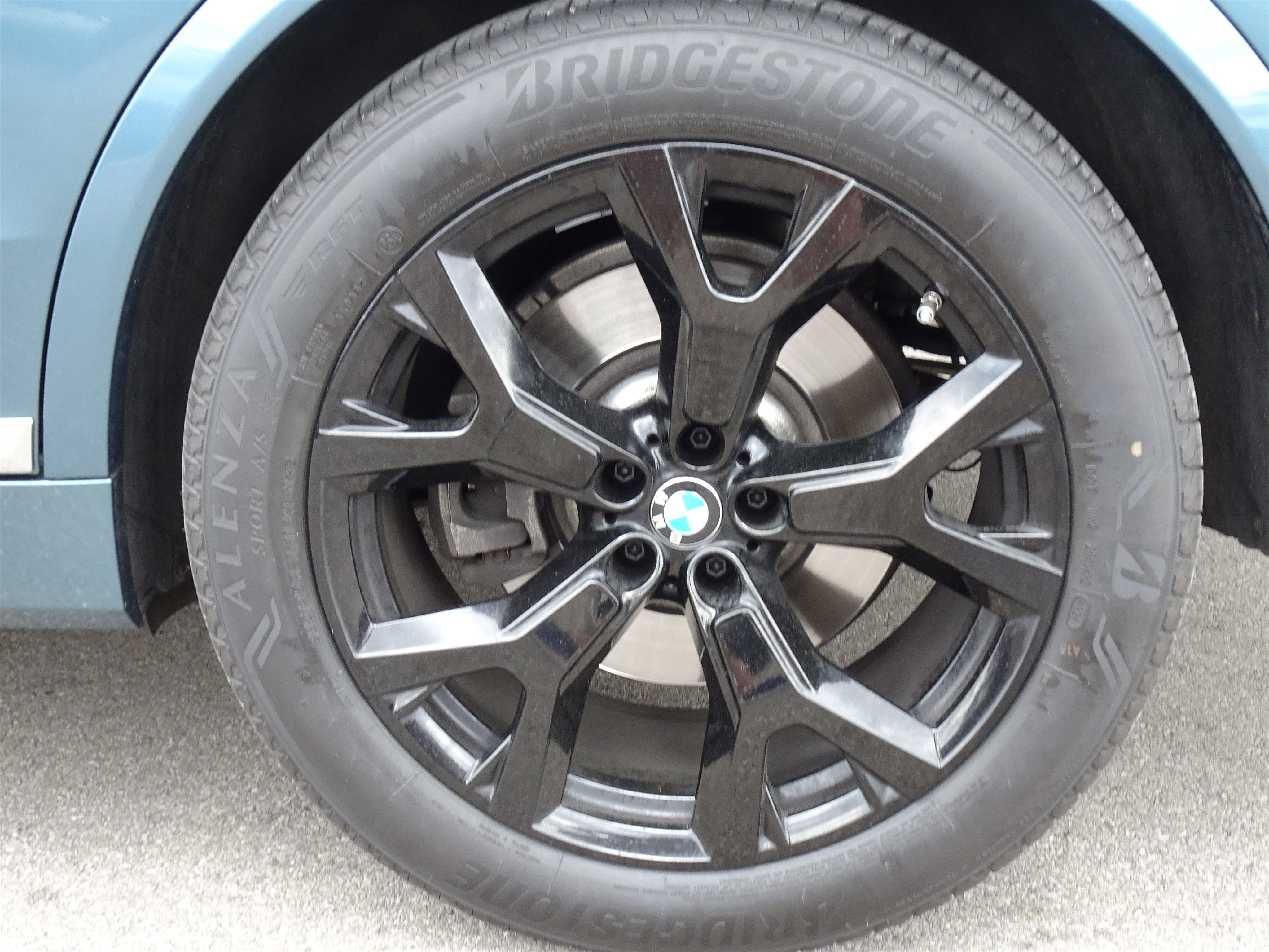 Used 2023 BMW X7 xDrive40i w/ Premium Package image 28