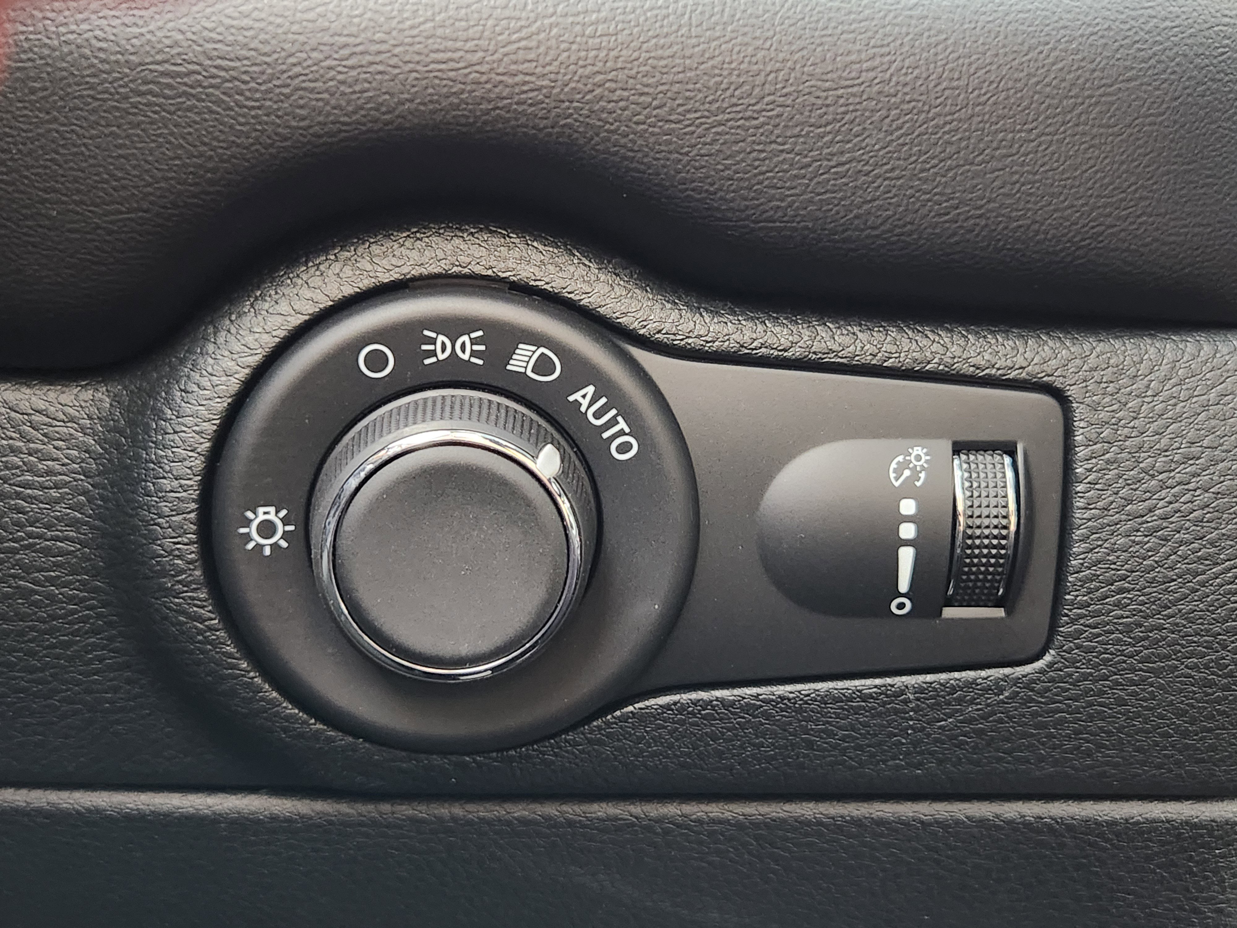 Used 2024 Dodge Durango GT AWD/4WD image 27