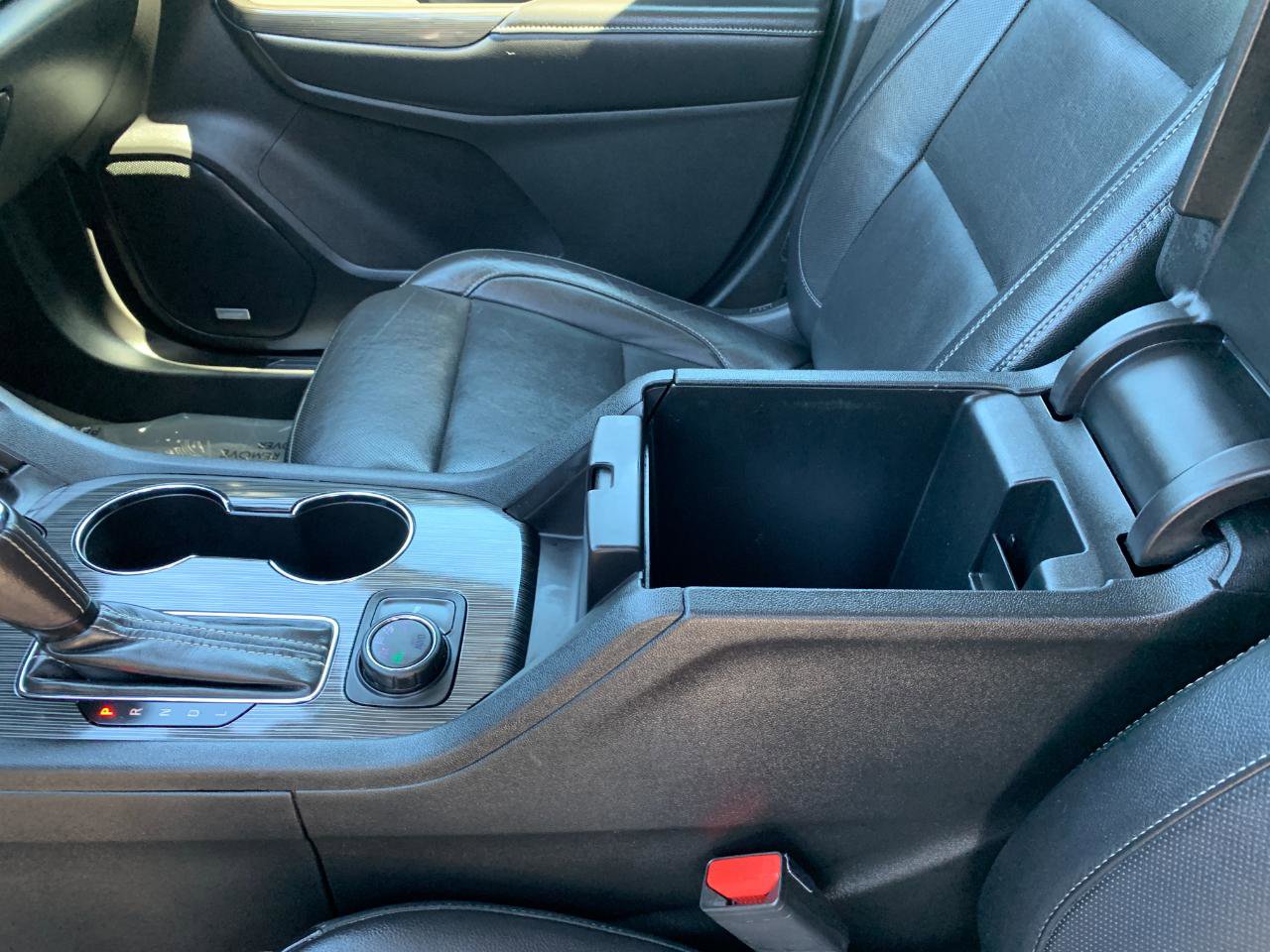 Used 2019 GMC Acadia SLT AWD/4WD image 28