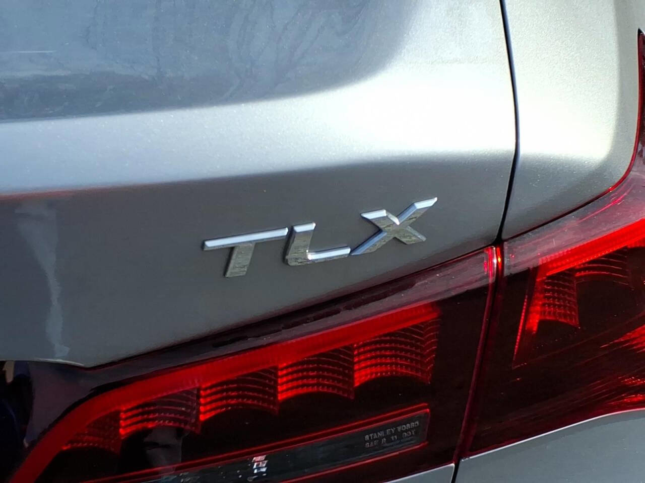 Used 2017 Acura TLX V6 w/ Technology Package image 5