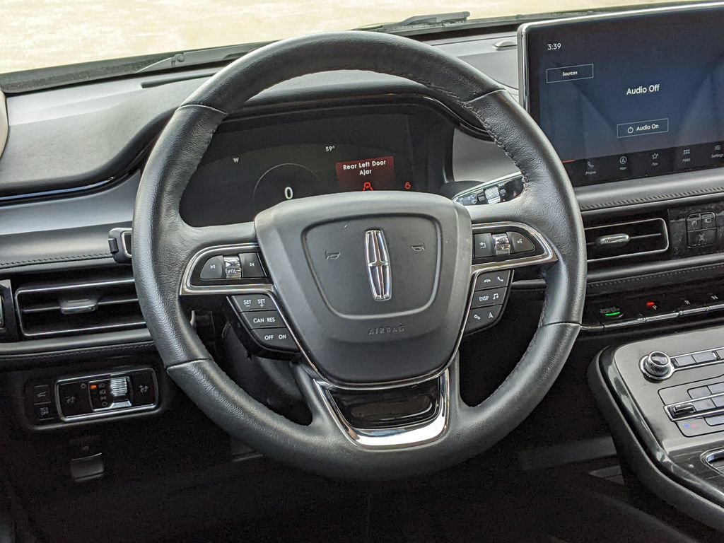 Used 2023 Lincoln Nautilus AWD w/ Premium Package image 13