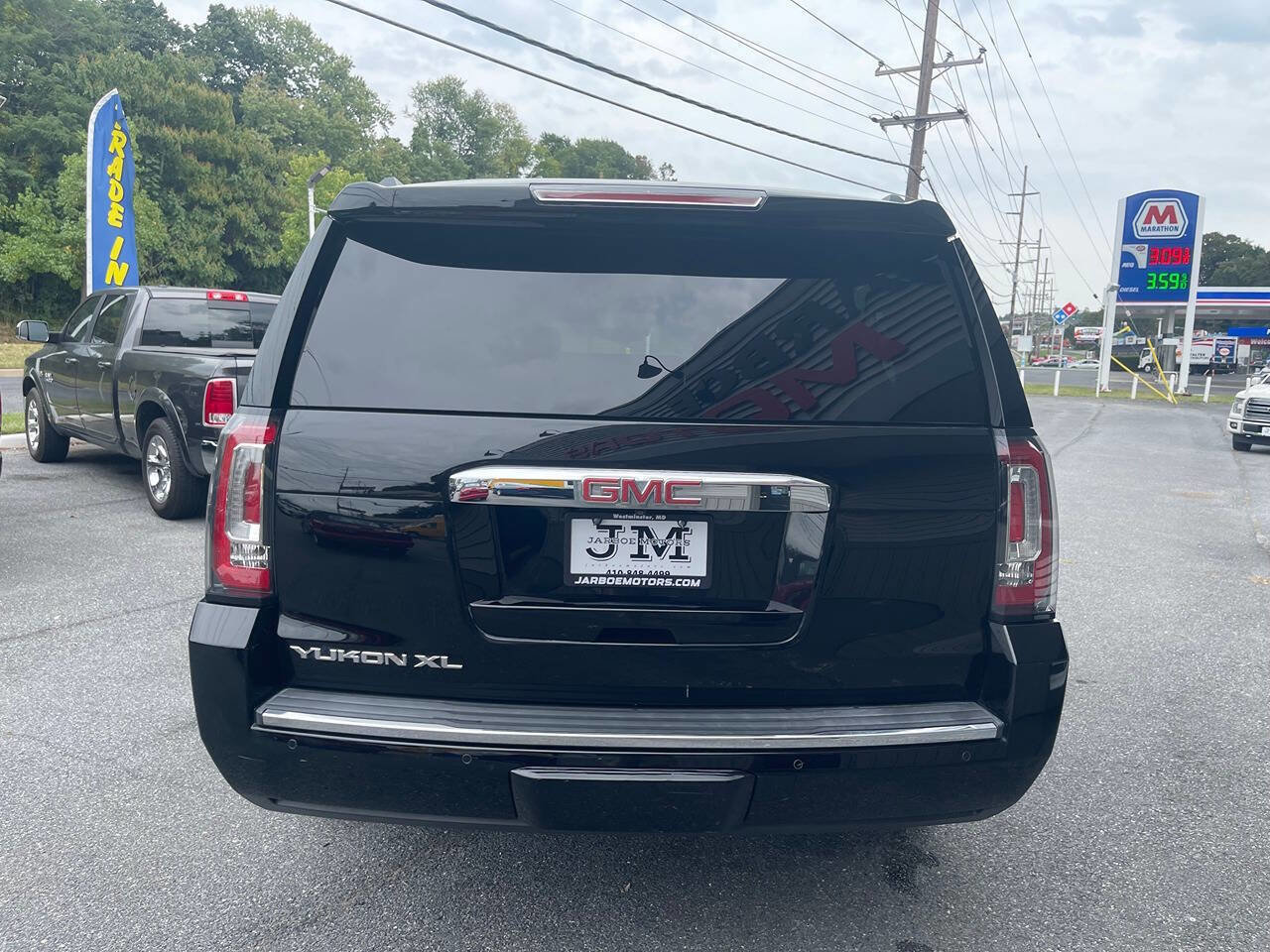 Used 2015 GMC Yukon XL Denali w/ Premium Package image 7