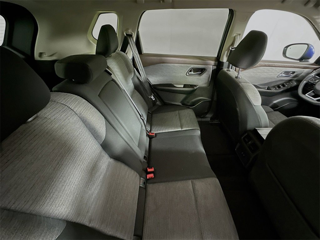 Used 2023 Nissan Rogue SV image 25