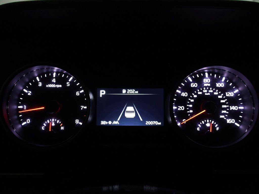 Used 2024 Kia Carnival LX image 37