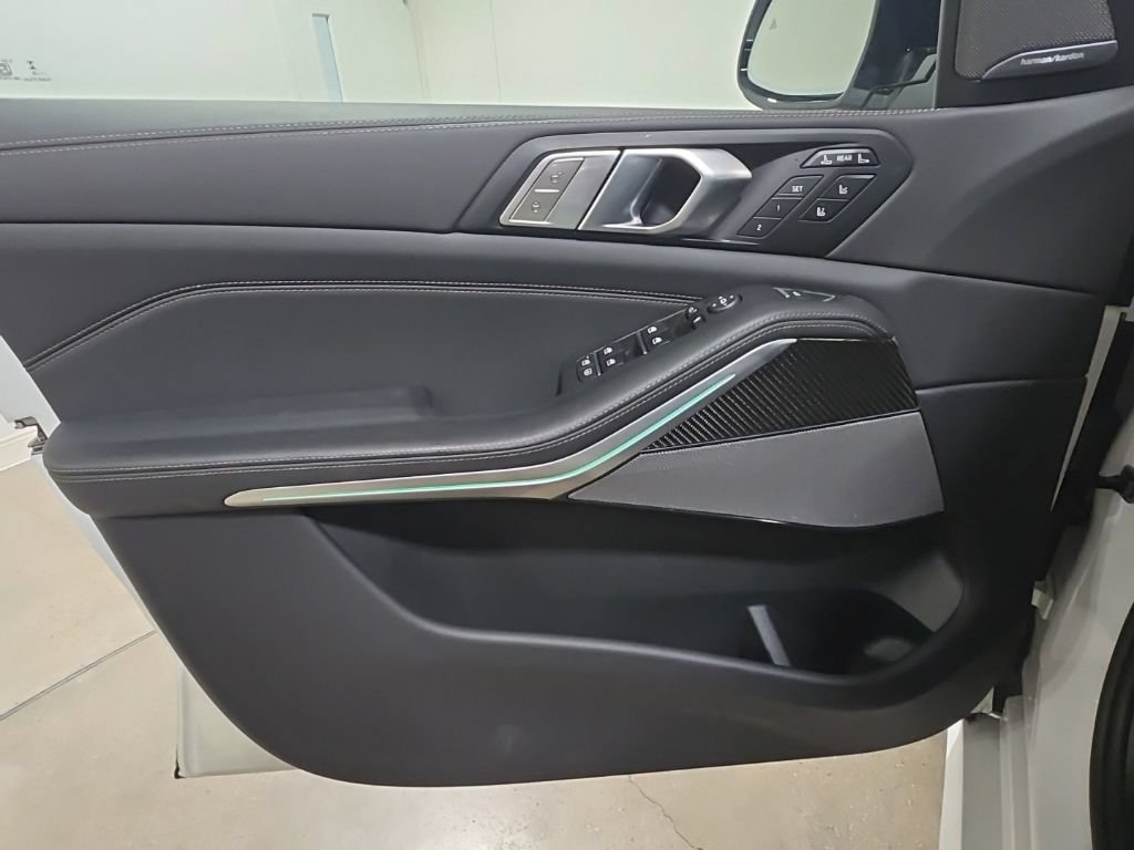 Used 2026 BMW X7 M60i AWD/4WD image 20