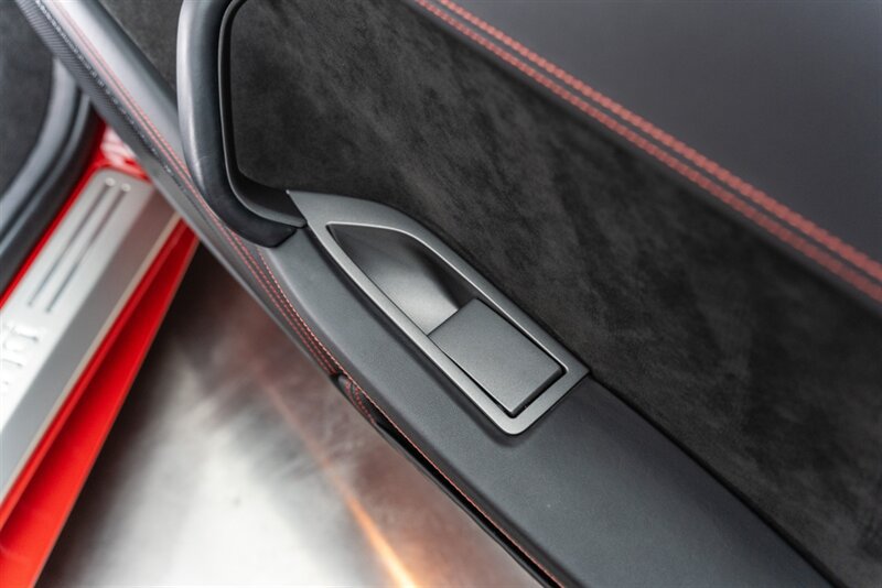 Used 2012 Ferrari 458 Spider RWD image 59