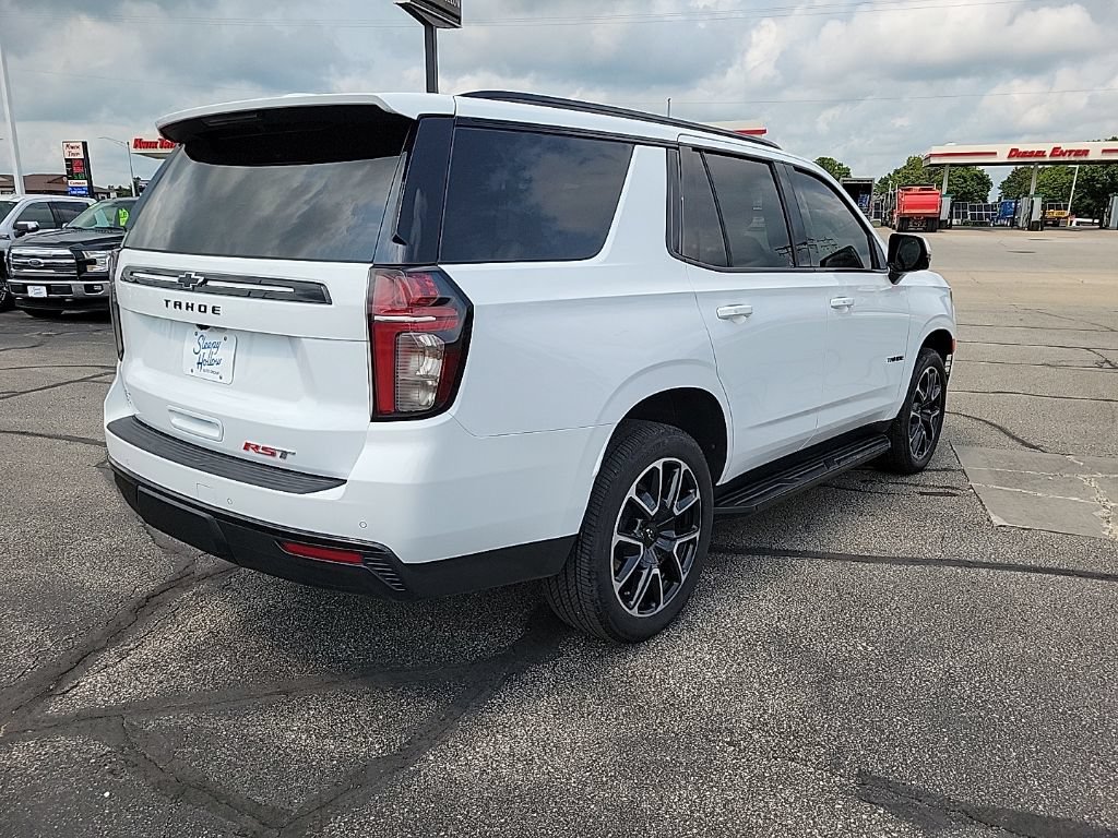 Used 2023 Chevrolet Tahoe RST w/ Luxury Package AWD/4WD image 5