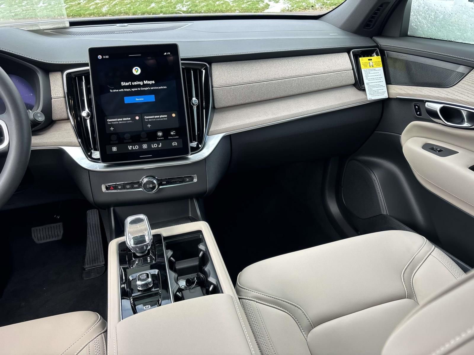 New 2026 Volvo XC90 T8 Plus w/ Protection Package Premier image 31