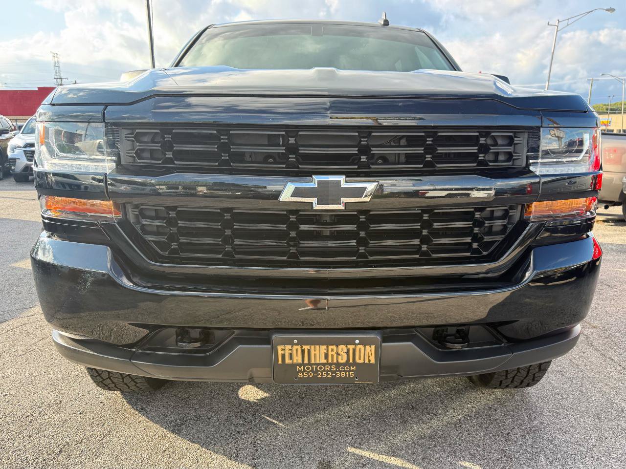 Used 2018 Chevrolet Silverado 1500 Custom w/ Custom Value Package AWD/4WD image 11