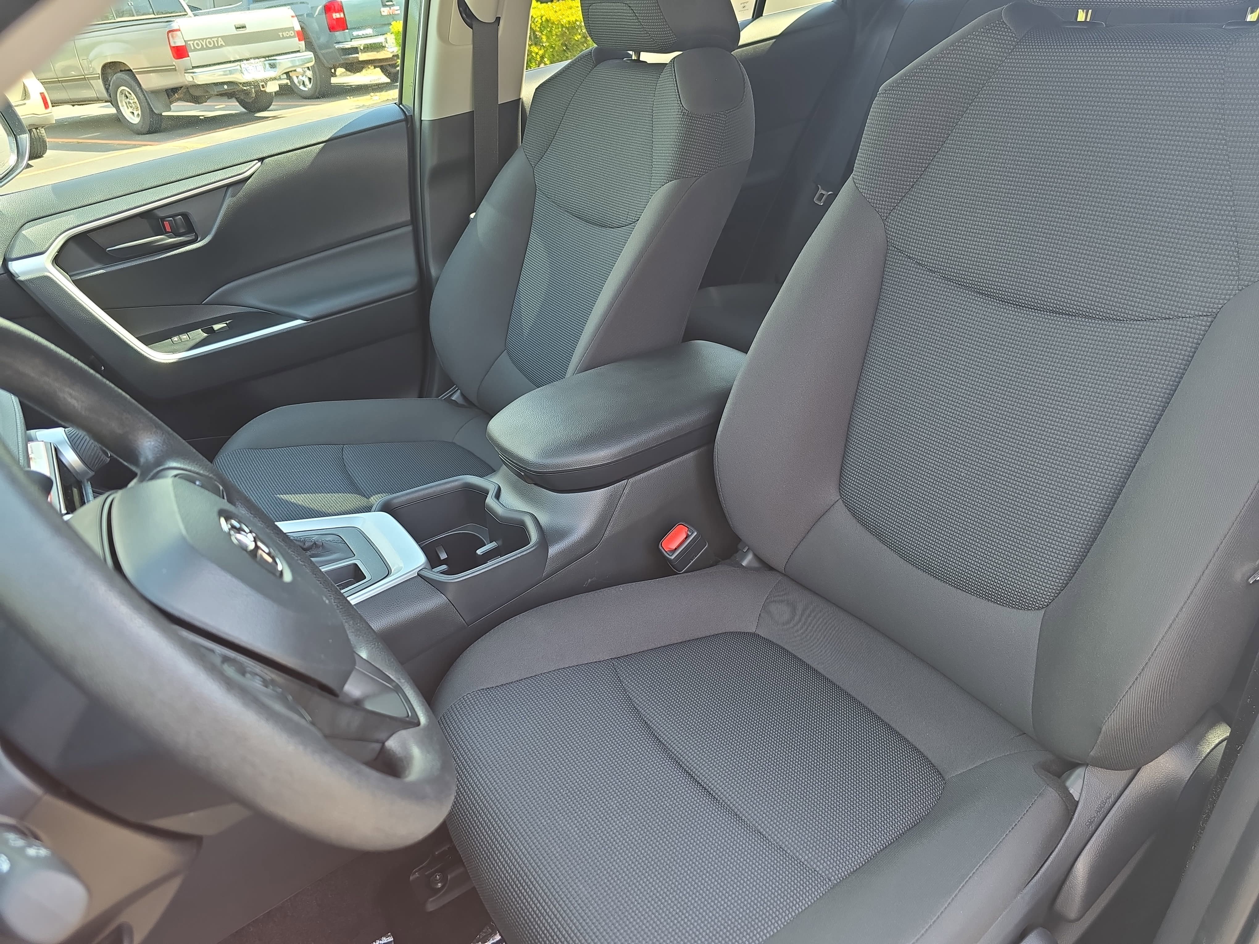 Used 2025 Toyota RAV4 LE image 14