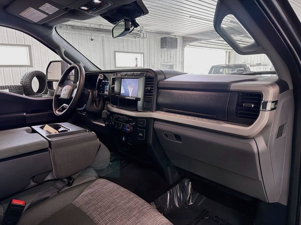 Used 2023 Ford F450 XLT w/ FX4 Off-Road Package AWD/4WD image 12
