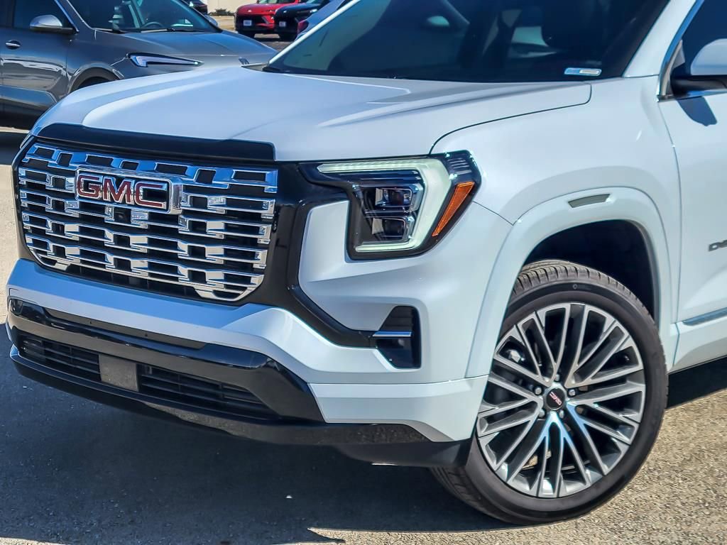 Used 2026 GMC Terrain Denali w/ LPO, Floor Liner Package image 3