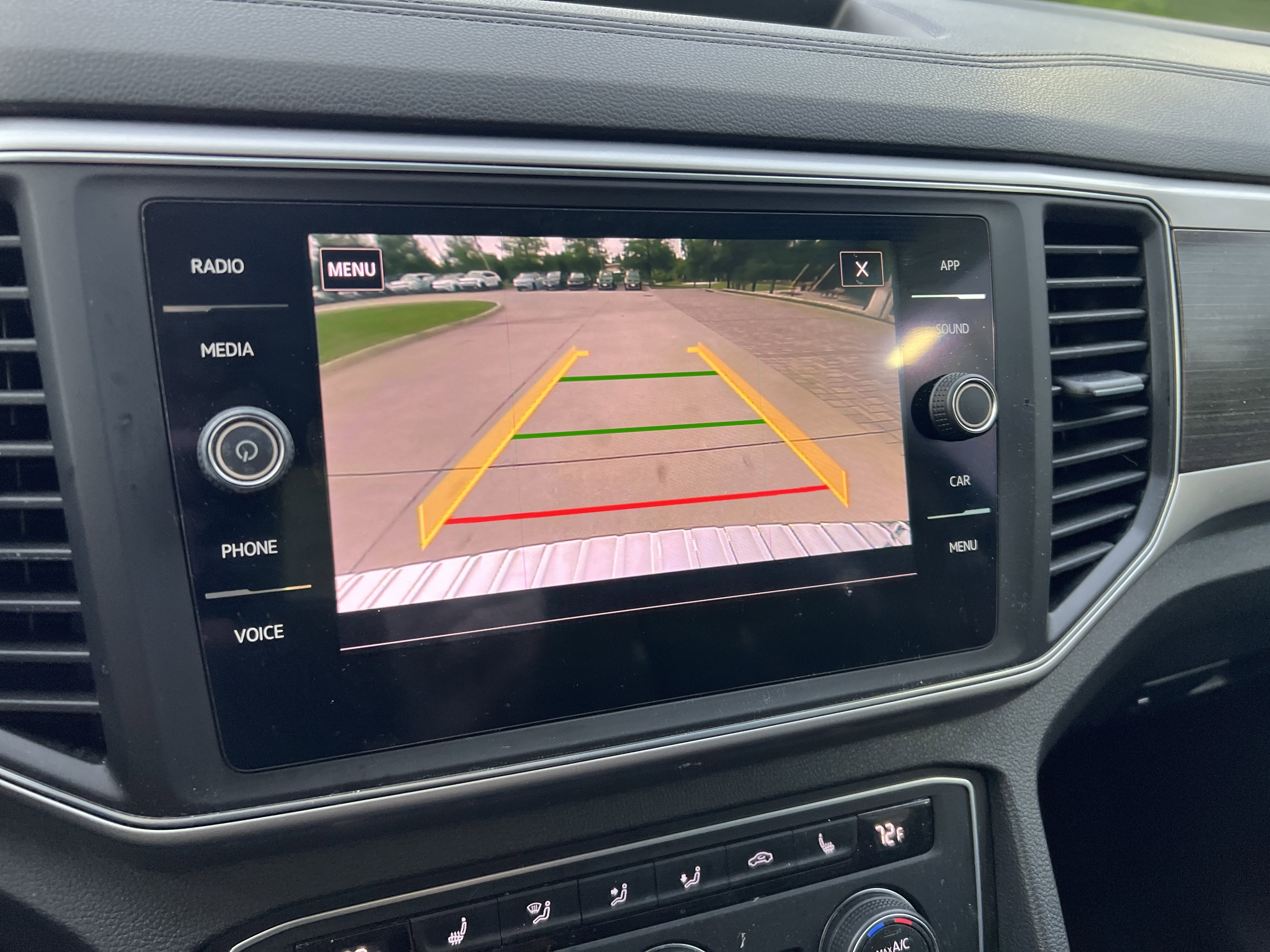 Used 2018 Volkswagen Atlas SE FWD image 22