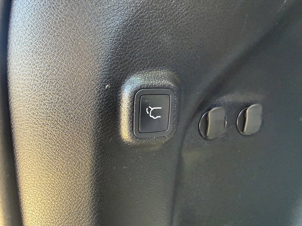 Used 2021 Jeep Cherokee Latitude Lux w/ Sun & Sound Group FWD image 23