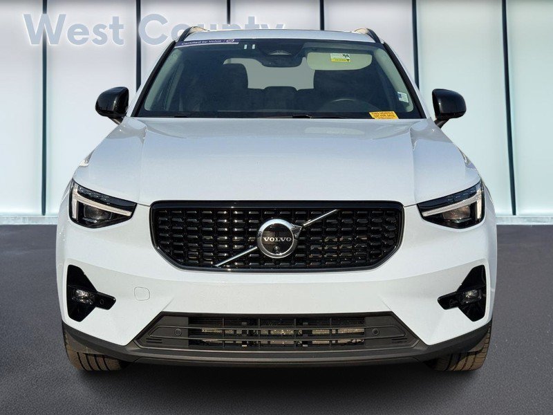 Used 2026 Volvo XC40 B5 Plus AWD/4WD image 10