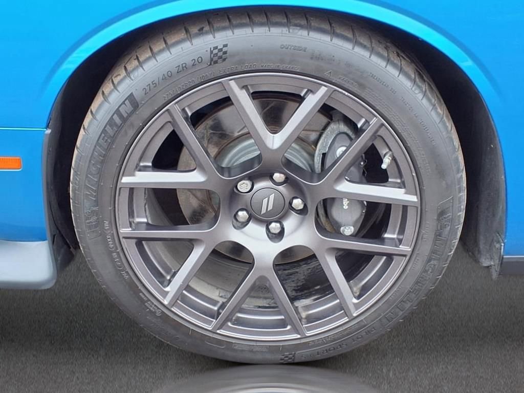 Used 2016 Dodge Challenger R/T Scat Pack w/ Leather Interior Group image 9