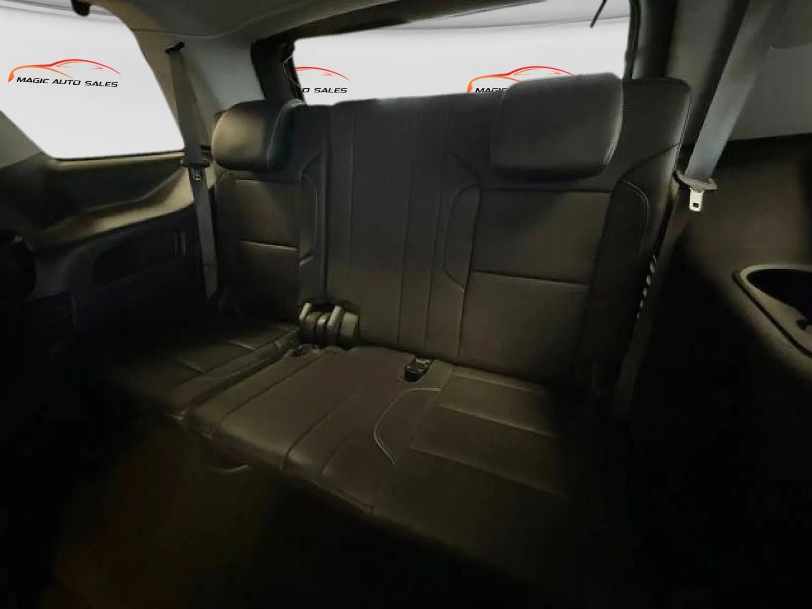 Used 2017 GMC Yukon SLT w/ Open Road Package image 12