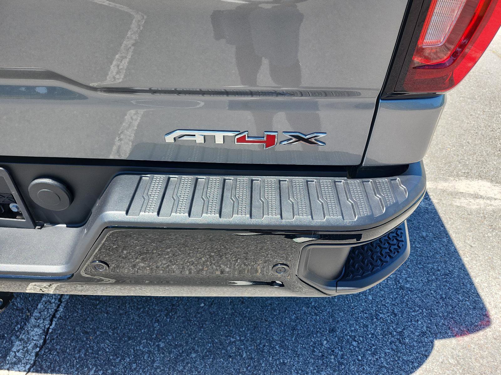 Used 2025 GMC Sierra 1500 AT4X AWD/4WD image 5