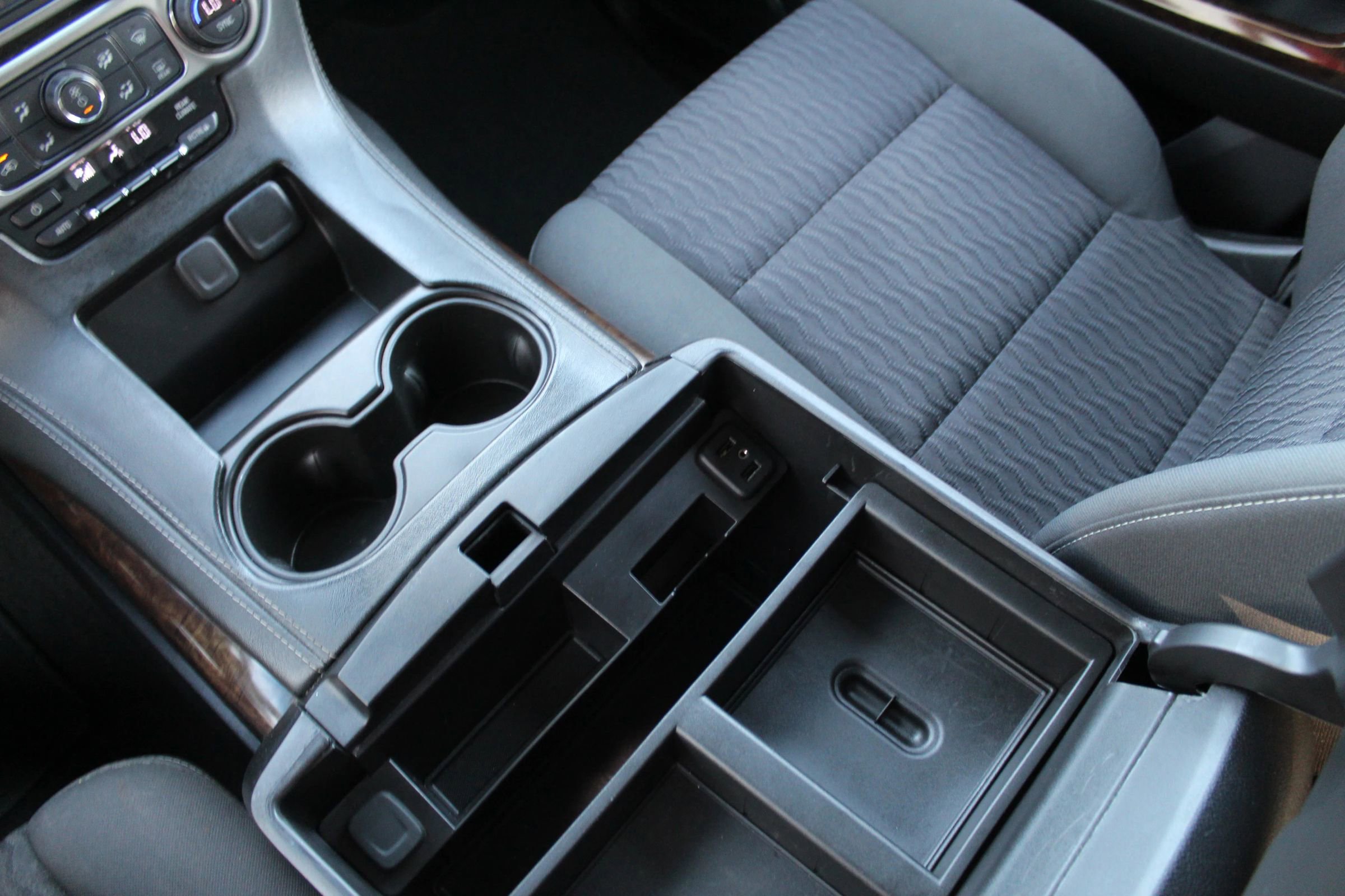 Used 2018 Chevrolet Tahoe LS RWD image 25