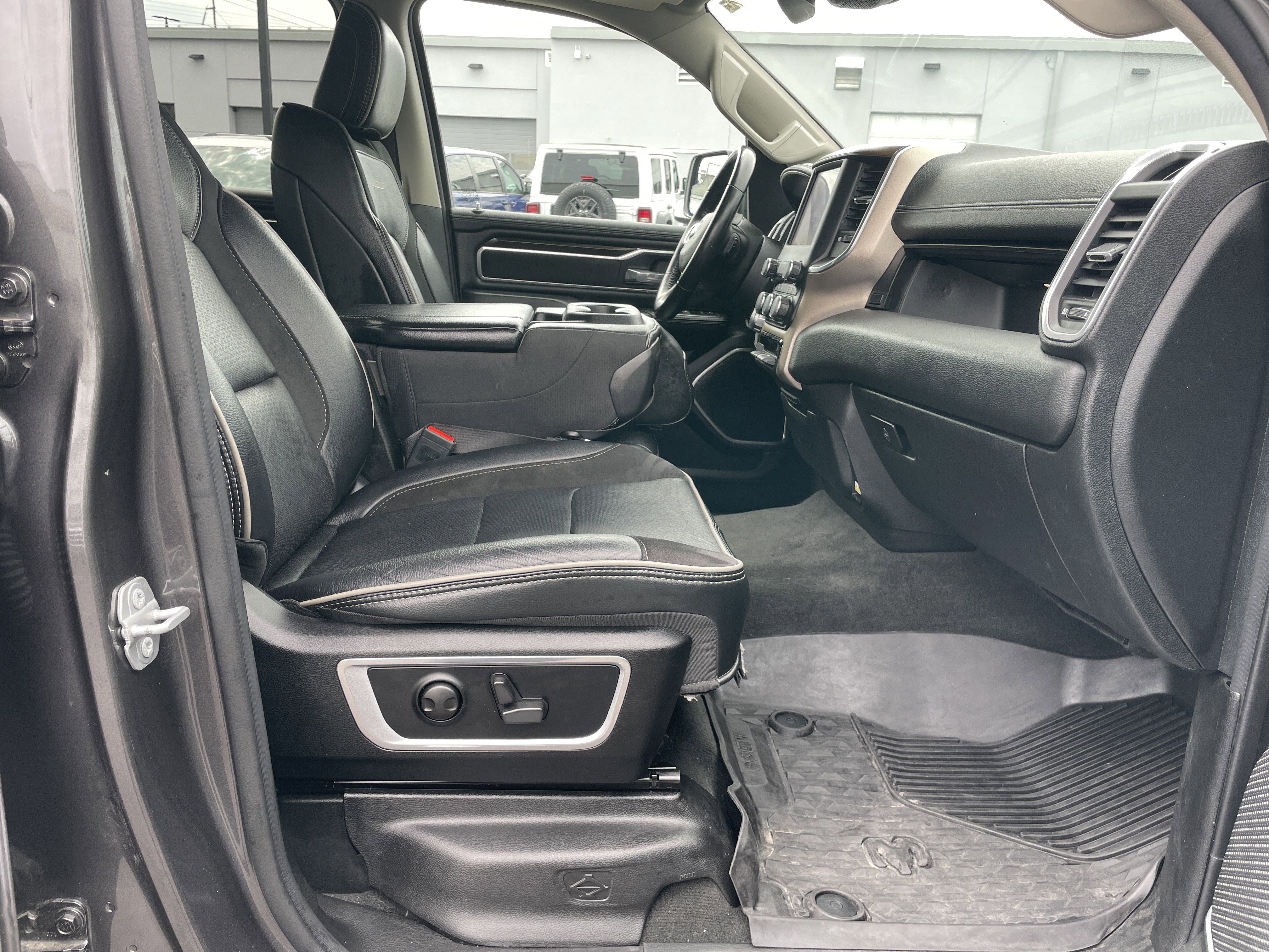 Certified 2022 RAM 1500 Laramie image 12