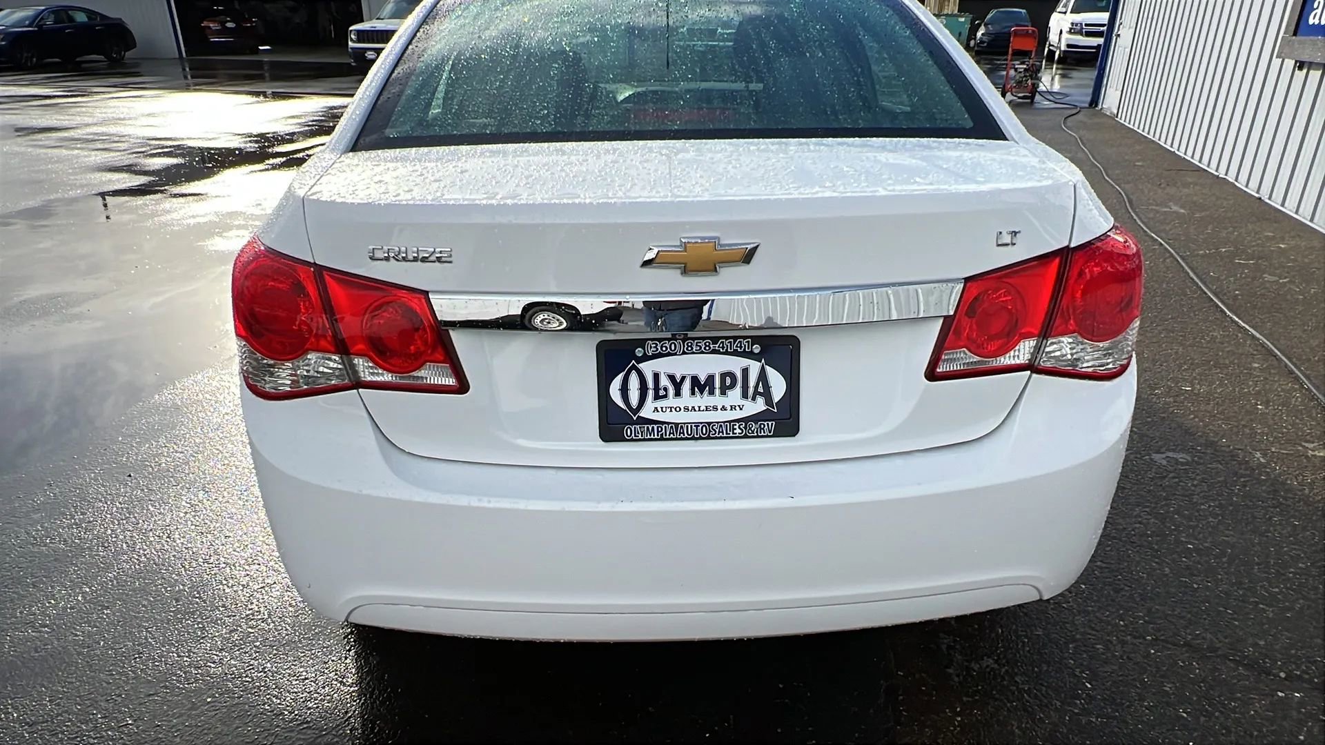 Used 2016 Chevrolet Cruze LT image 9