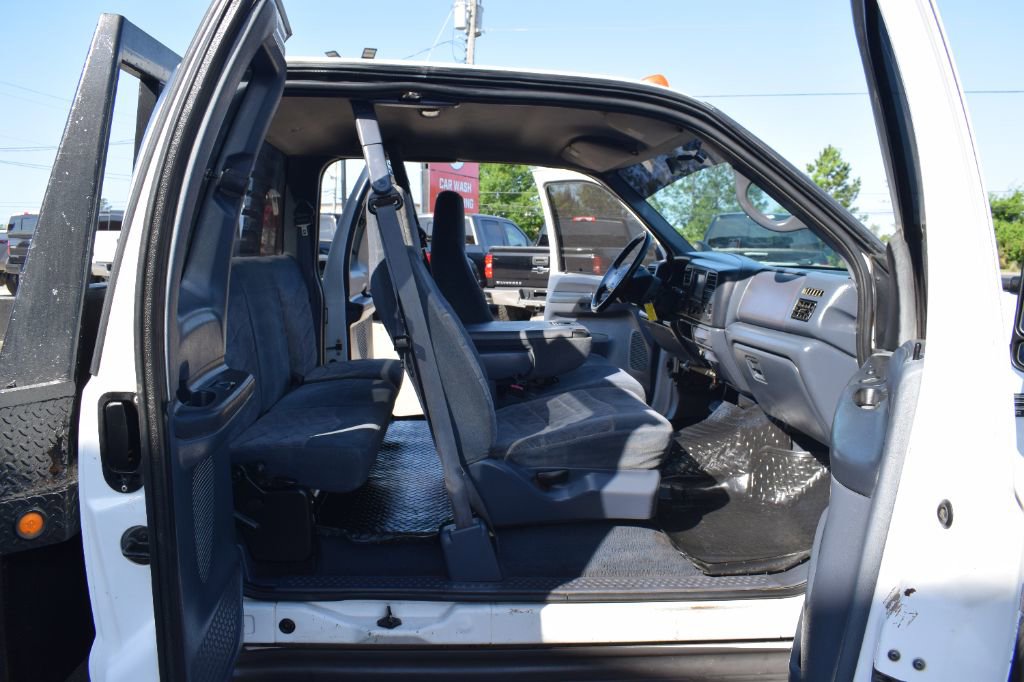 Used 2000 Ford F350 XLT image 10