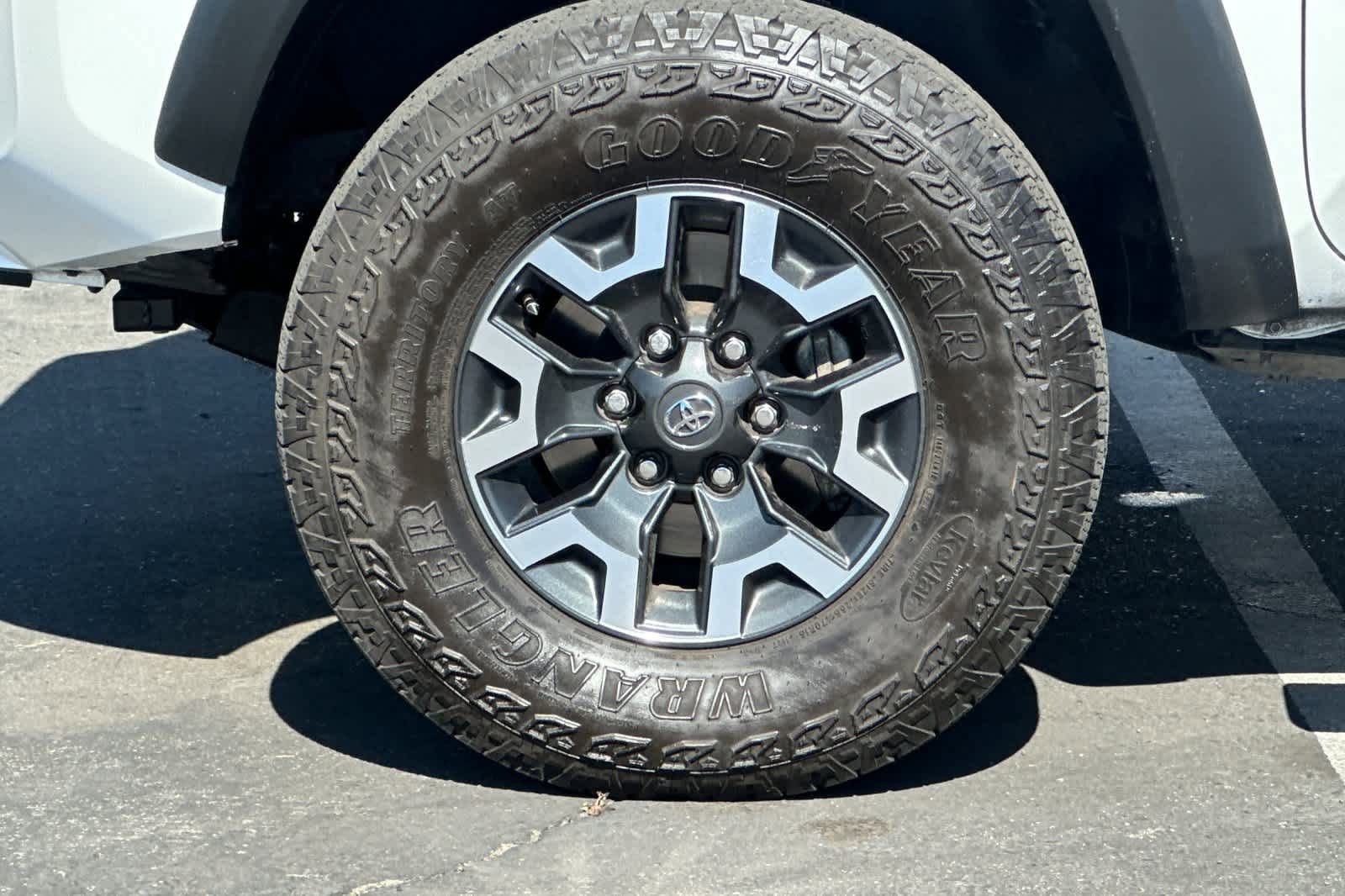 Used 2023 Toyota Tacoma TRD Off-Road RWD image 26