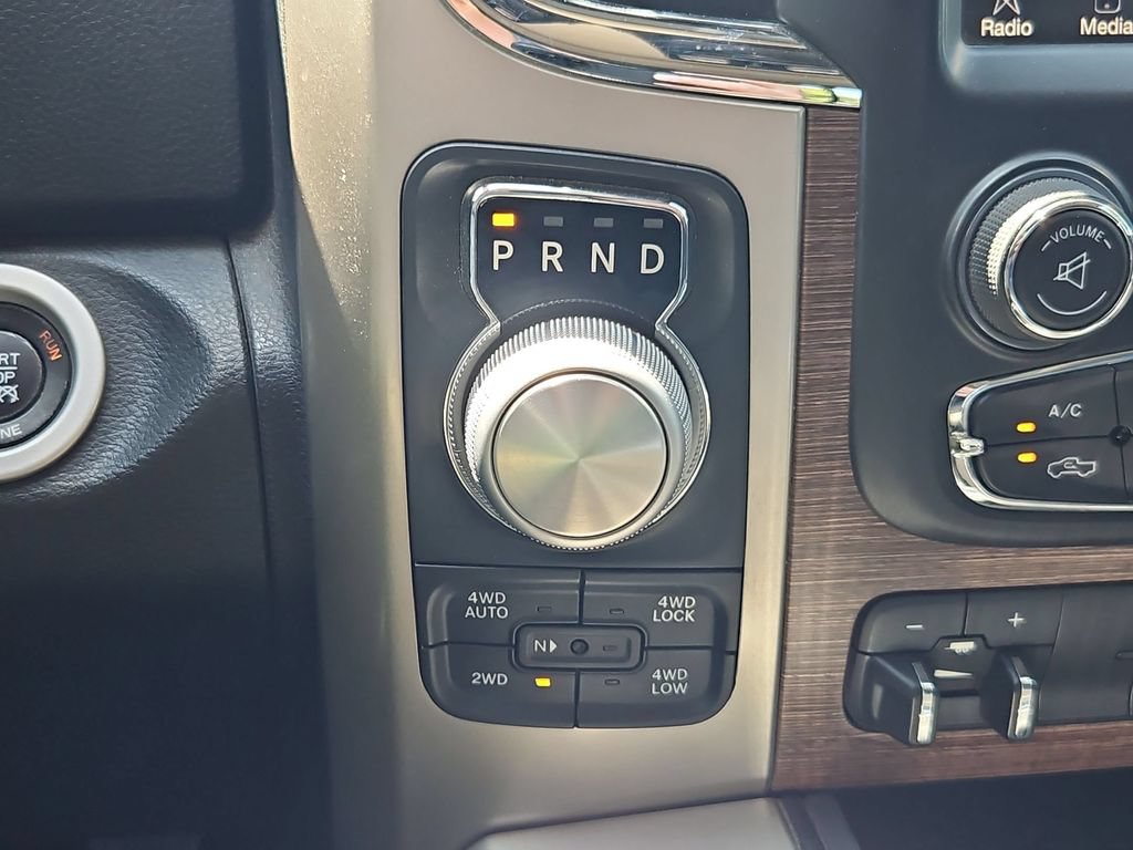 Used 2015 RAM 1500 Laramie w/ Convenience Group AWD/4WD image 27