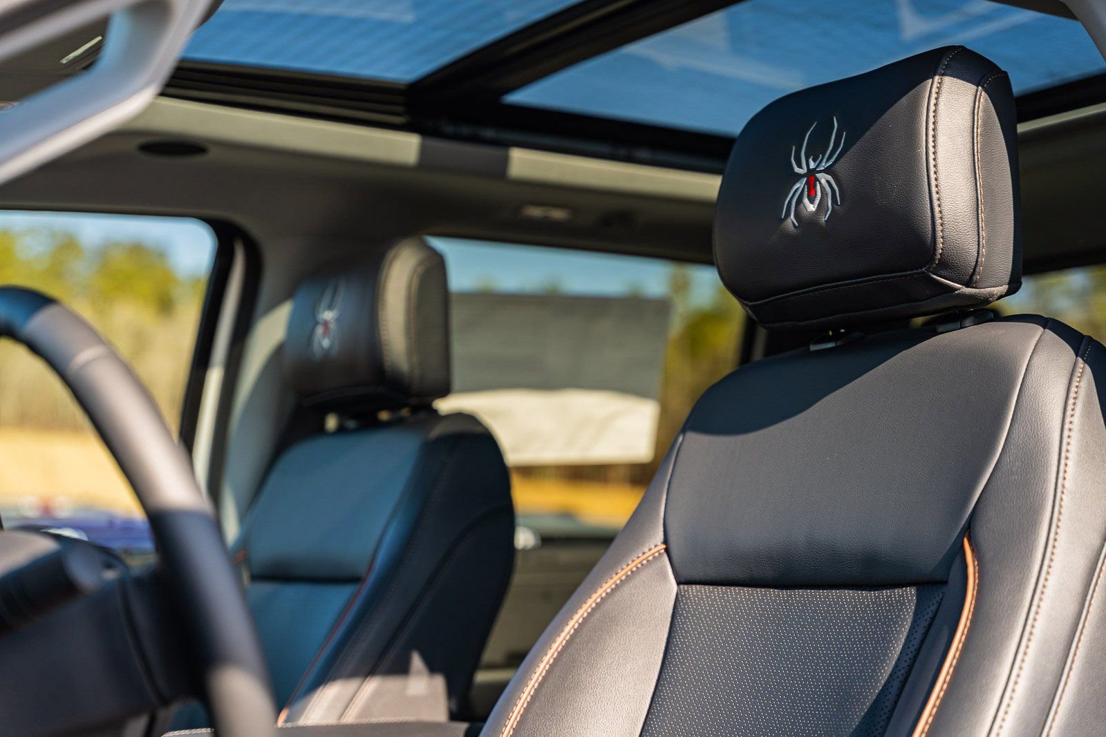 New 2026 Ford F250 Lariat w/ Black Appearance Package image 27