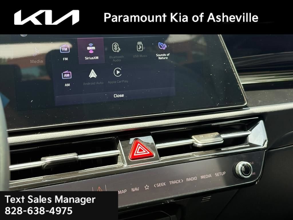 Certified 2025 Kia Niro EX FWD image 11