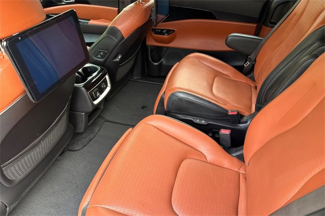 Certified 2022 Kia Carnival SX Prestige image 15