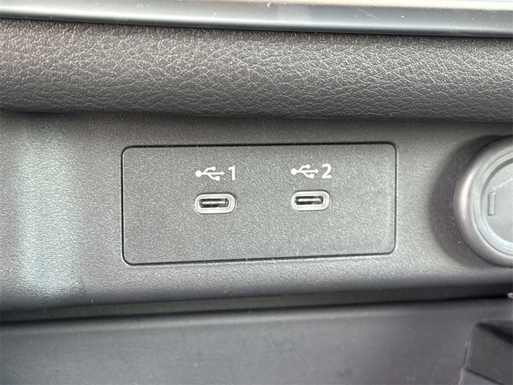 Certified 2025 Nissan Rogue S image 33